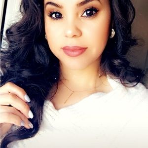 Meet your Posher, Adriana